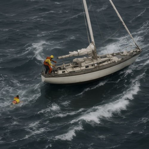 yacht im sturm Yacht im Sturm